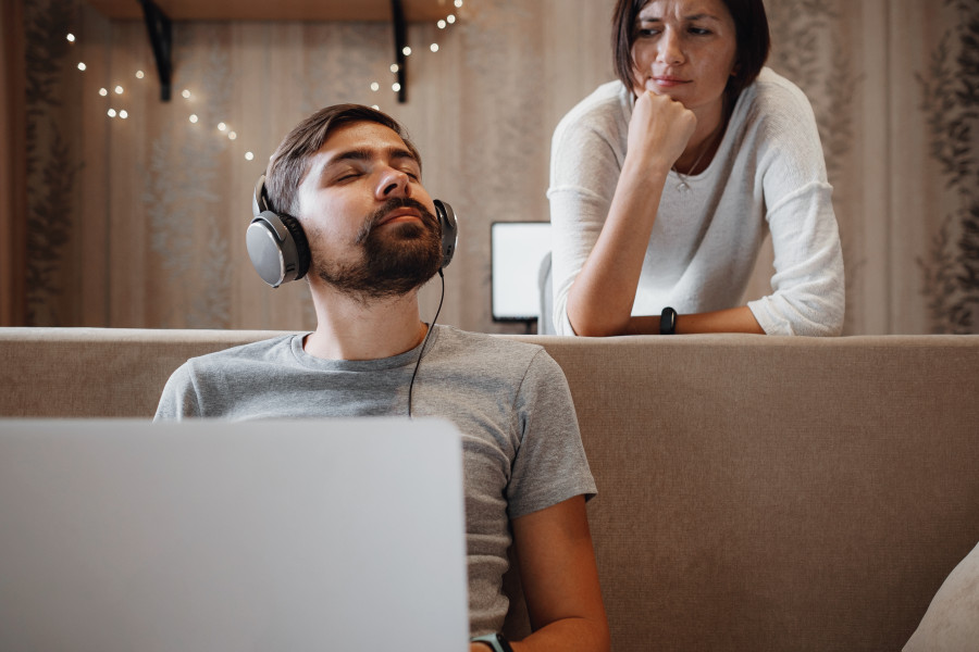 Why Isn’t He There When You Need Him? Understanding Male & Female Stress Responses