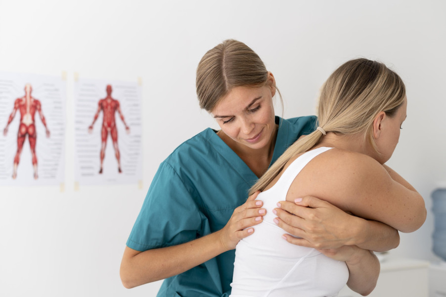 I am a Physiotherapist & Yoga Therapist.